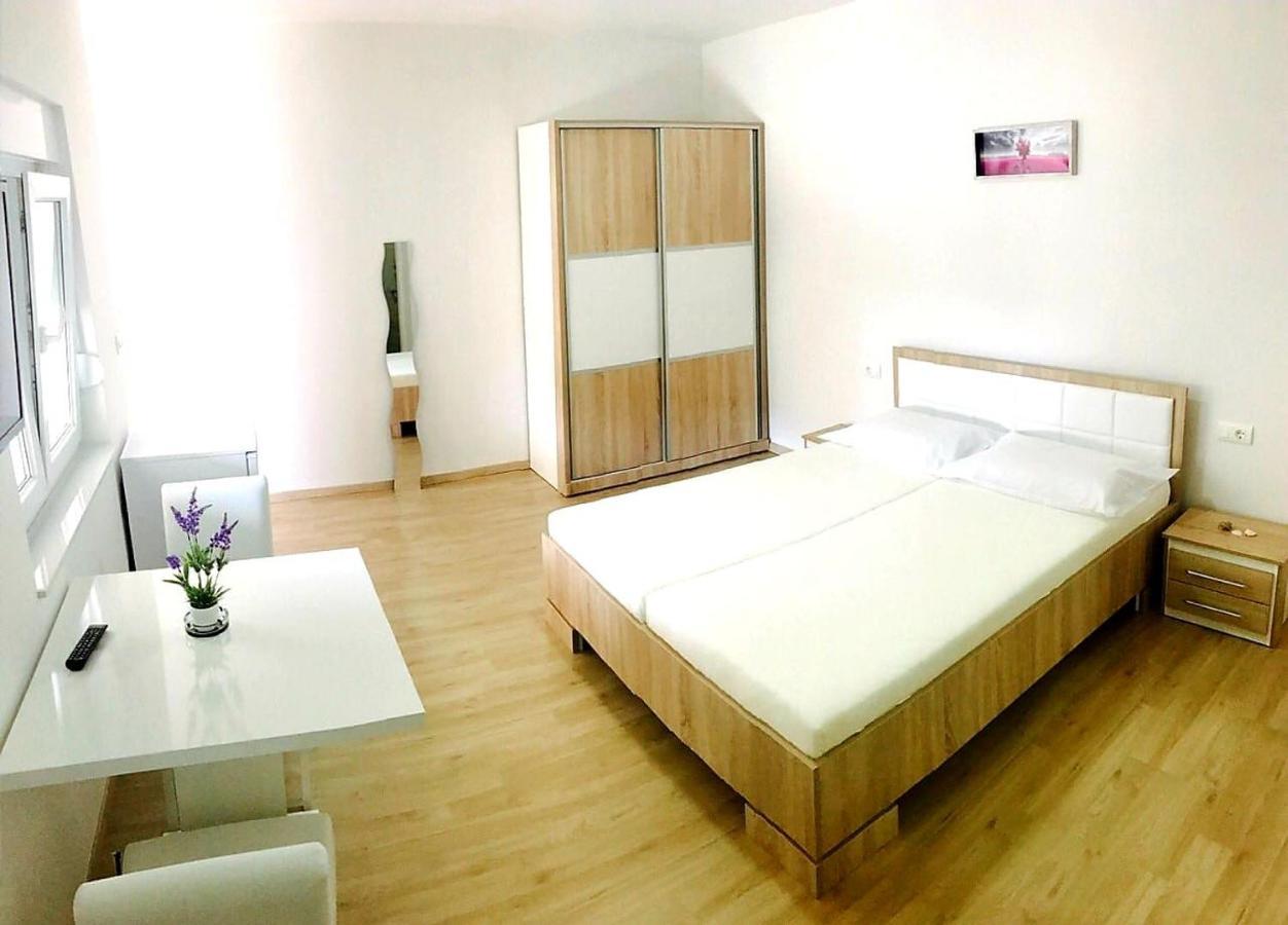 Apartmani Maki Omiš Exteriér fotografie