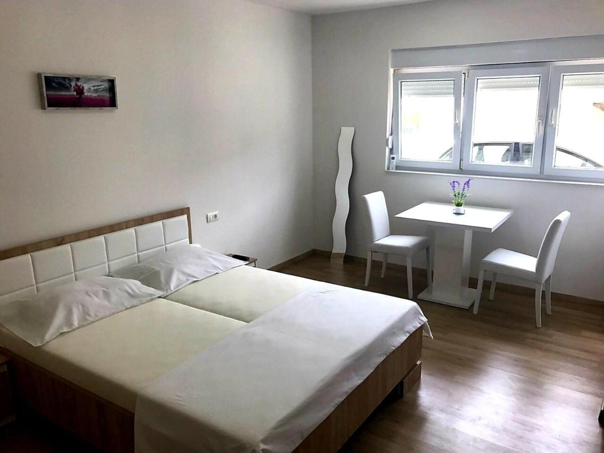 Apartmani Maki Omiš Exteriér fotografie