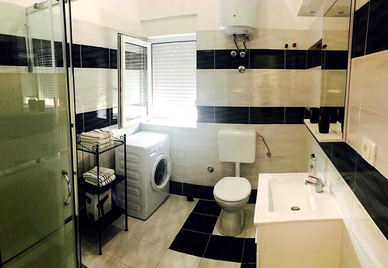 Apartmani Maki Omiš Exteriér fotografie